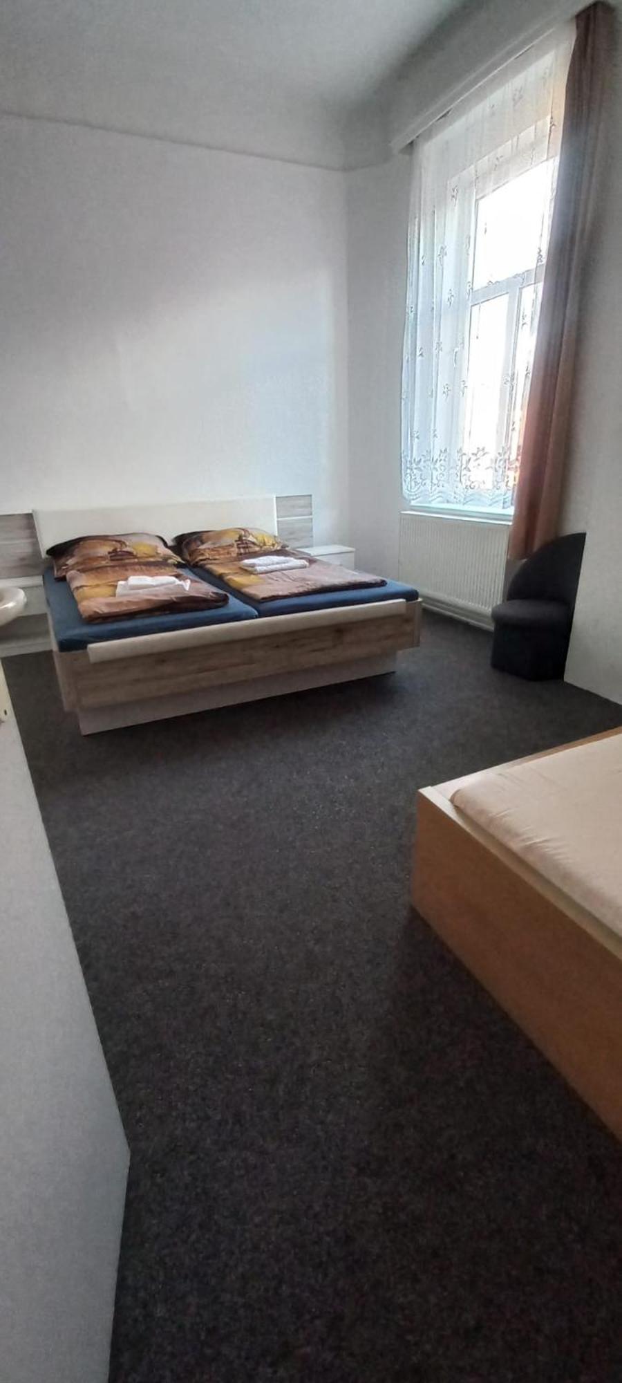 Penzion Eska S Pivovarem Mj Jince Exterior photo